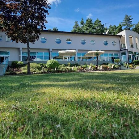 Hotel Mikorzyn Slesin  Ngoại thất bức ảnh