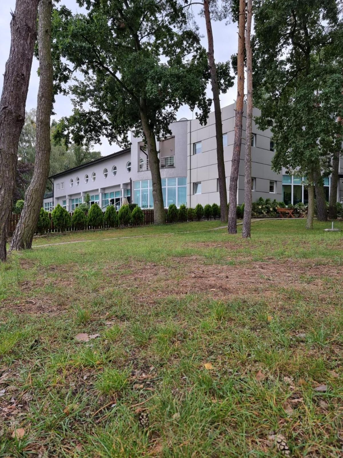 Hotel Mikorzyn Slesin  Ngoại thất bức ảnh