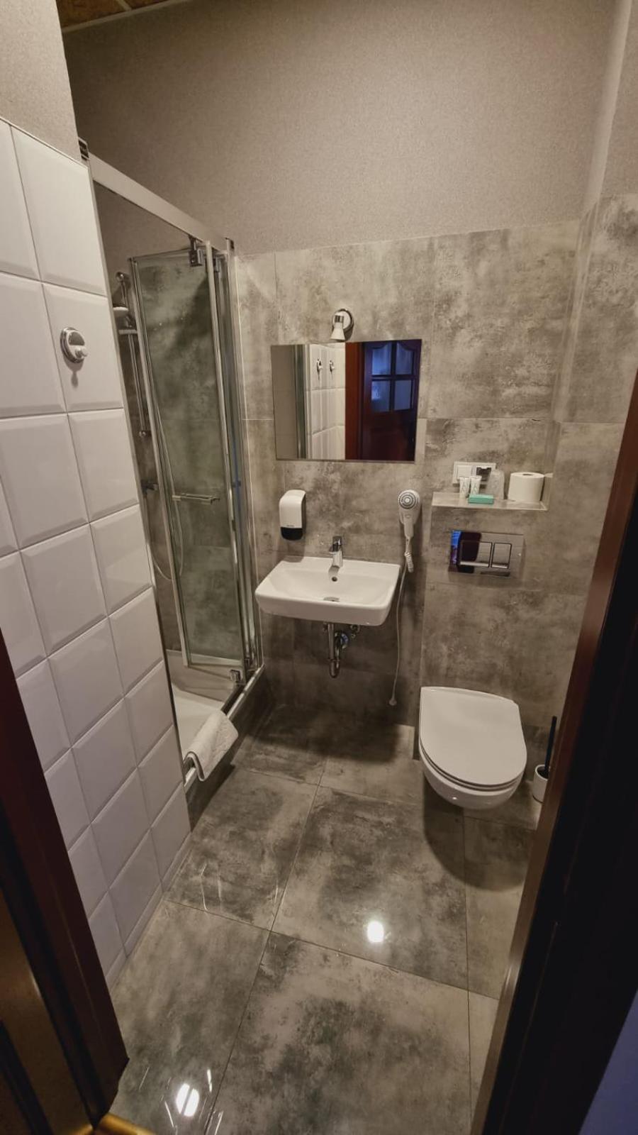 Hotel Mikorzyn Slesin  Ngoại thất bức ảnh