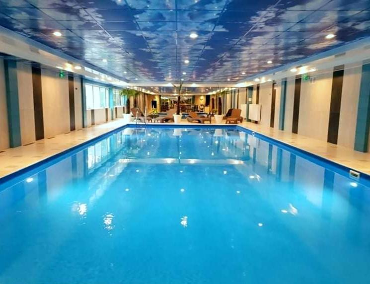 Hotel Mikorzyn Slesin  Ngoại thất bức ảnh
